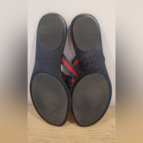 Gucci Thong monogram sandals (black) - Picture 2 of 3